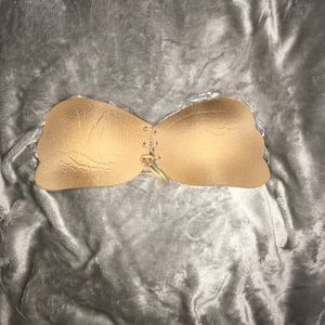 Sticky strapless bra never worn
